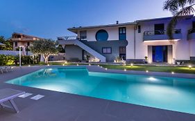 Villa Teocrito Piscina & Mare